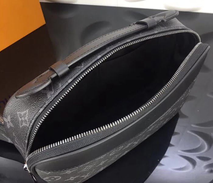 路易威登LV頂級原單M42906 EXPLORER 斜挎款式腰包 Monogram帆布 YDH YDH1594